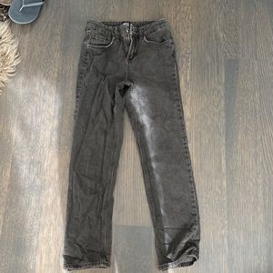 URBAN STRAIGHT LEG BLACK DUSTED JEANS SIZE 25